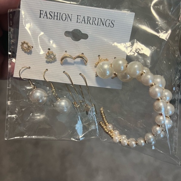 8 set of Fashion Jewelry - All 8 sets in photos - Silver Gold Plated Earrings - Picture 2 of 8